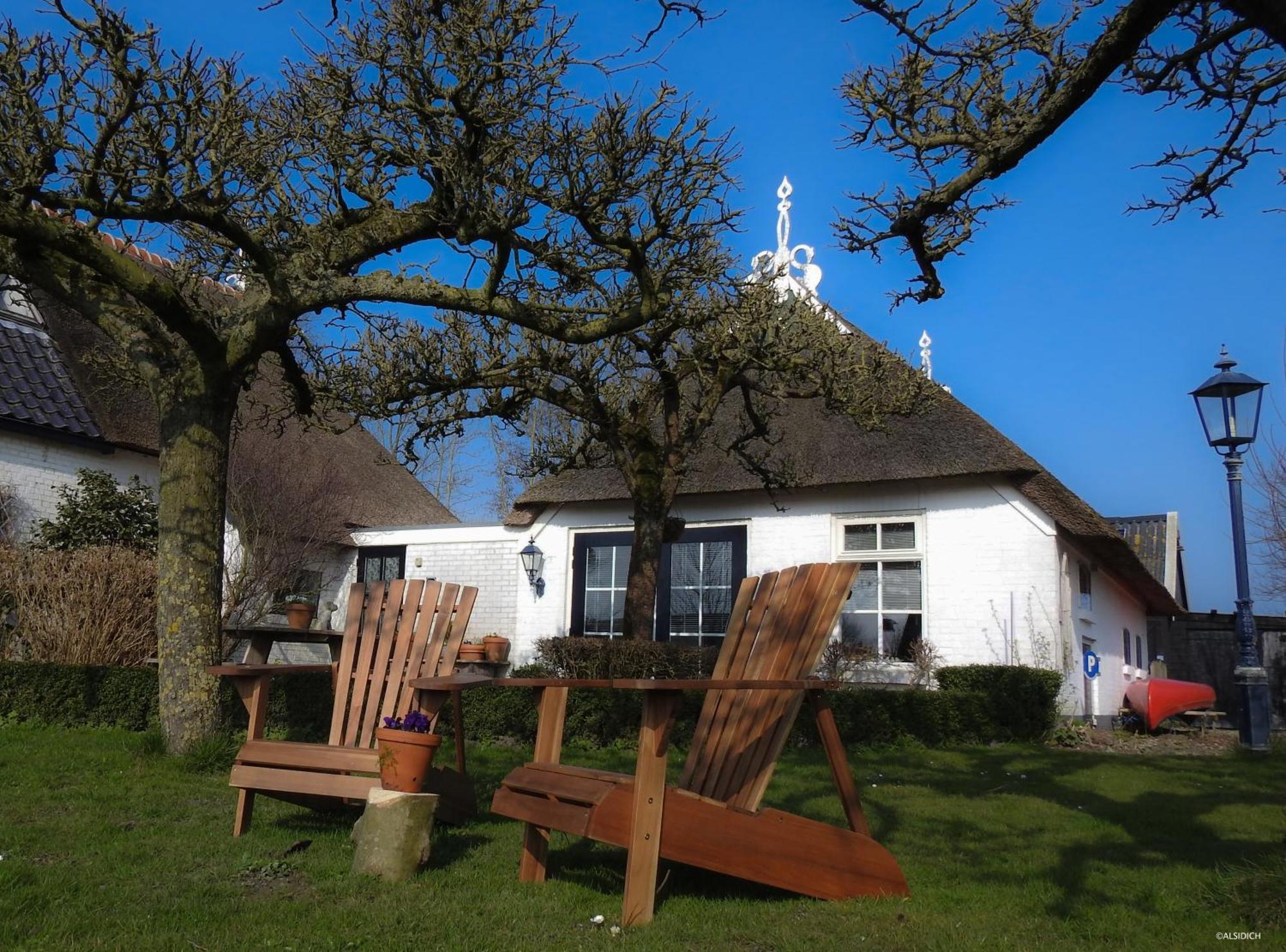 The Wee White Hoose Bed and Breakfast Oosternijkerk Eksteriør billede